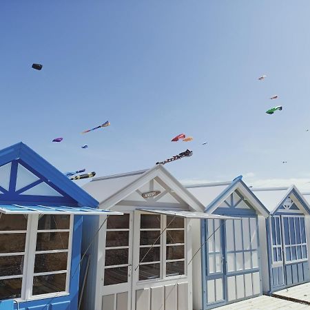 Notre Dame De La Mer 카이유쉬르메르 외부 사진