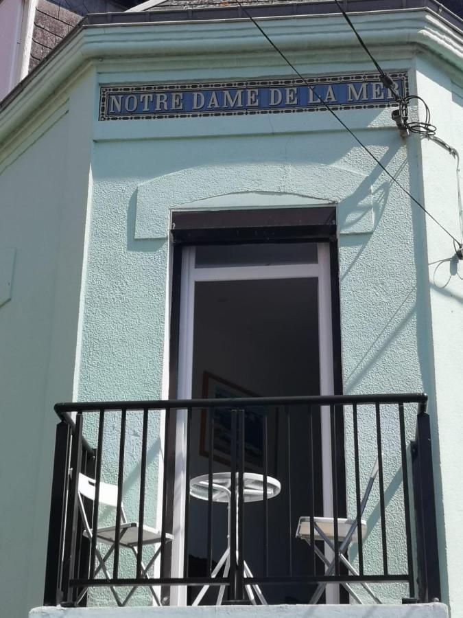 Notre Dame De La Mer 카이유쉬르메르 외부 사진